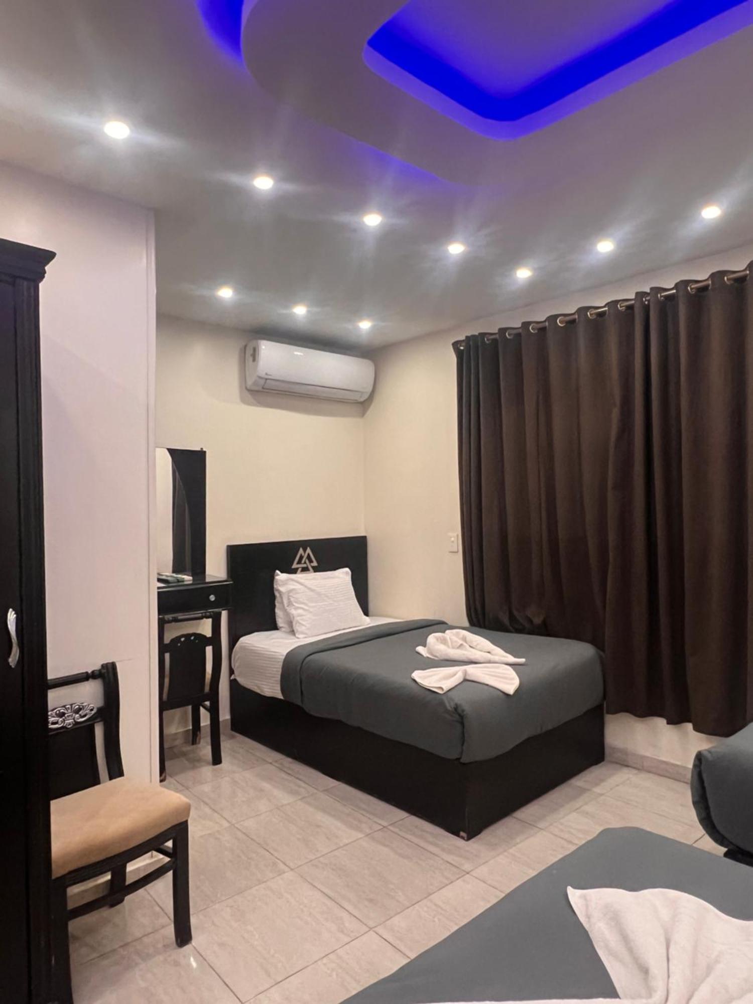 Dood Pyramids Hotel 4*
